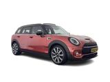 MINI Cooper S Clubman Mini 2.0 ALL4 Premier Plus JCW - rote MINI Cooper S Clubman