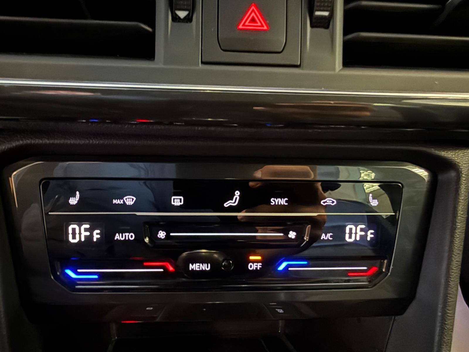 Fahrzeugabbildung SEAT Tarraco Xcellence/ PANORAMA/LEDER/AHK