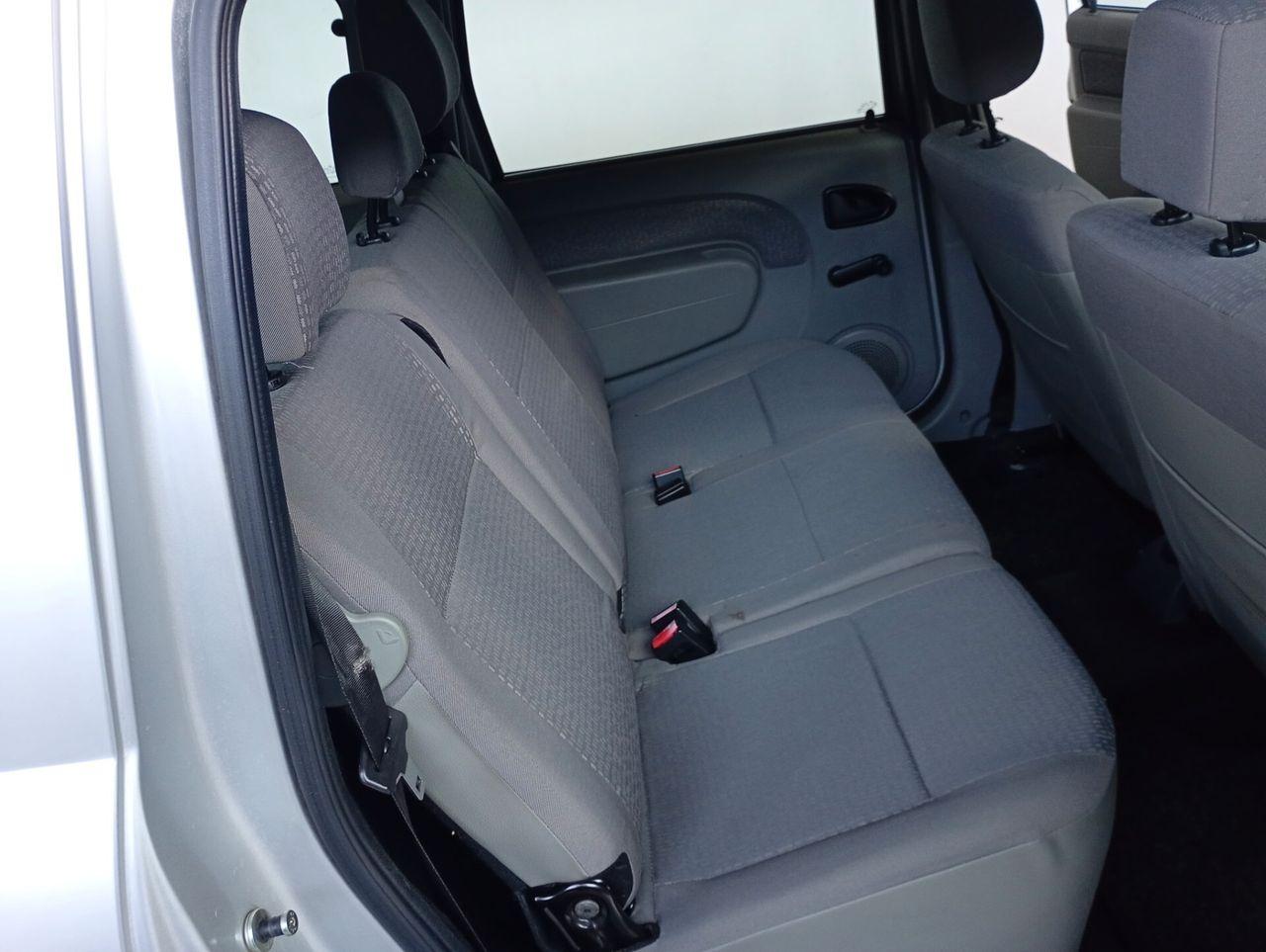Dacia Logan 2009 — photo 9