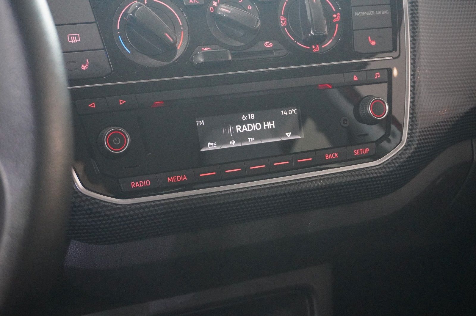 Fahrzeugabbildung Volkswagen up! 1.0 MOVE 5-TÜR KLIMA/SHZ/USB/NEBEL/SPORT/LED