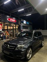 Mercedes-Benz GLK 250 CDI 4MATIC BlueEFFICIENCY - - graue Mercedes-Benz GLK 250