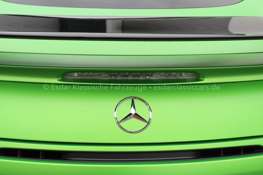 Mercedes-Benz AMG GT R