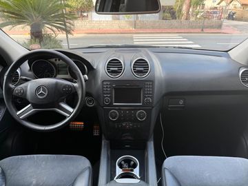Mercedes ML 350 - 5