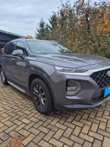 Hyundai SANTA FE 2.0 CRDi - Hyundai SANTA FE mit Diesel-Antrieb: Geländewagen, 2.0