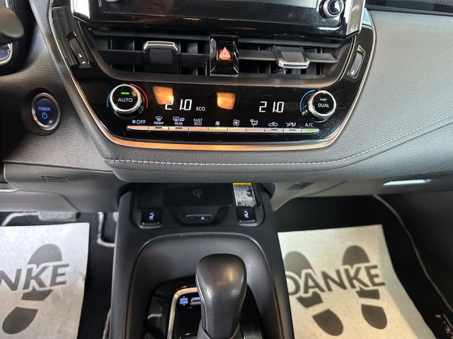 Toyota Corolla  Touring Sports Hybrid Club