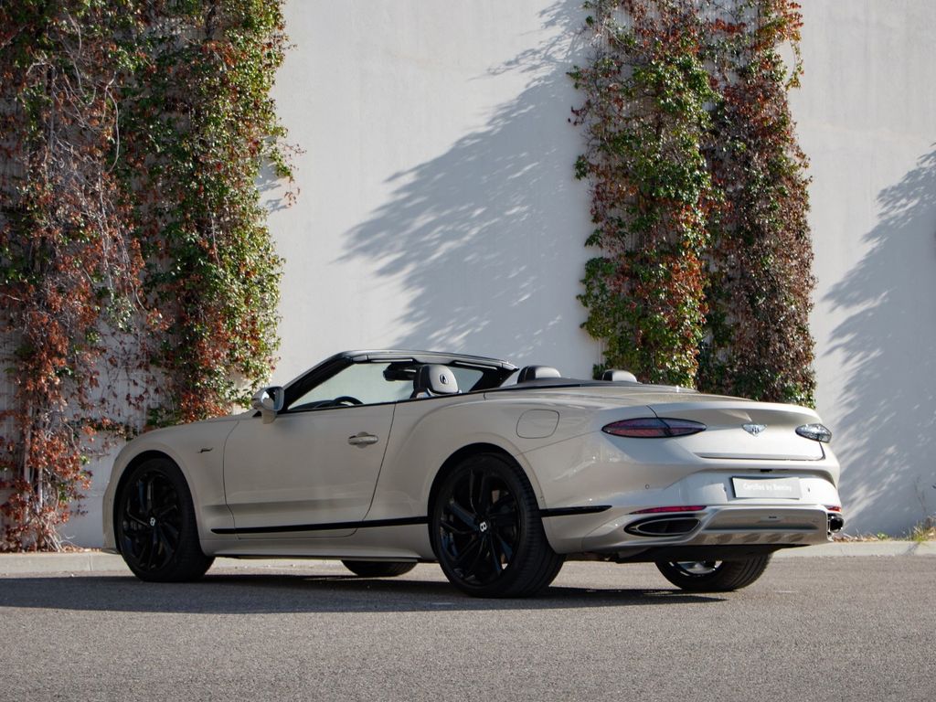 BENTLEY Continental GTC 2025