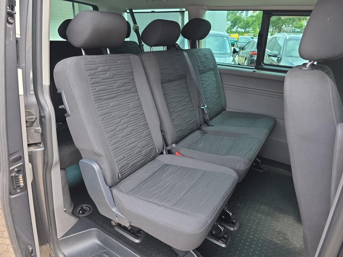 Volkswagen T6.1 Caravelle Comfortline 2.0 TDI Navi AHK