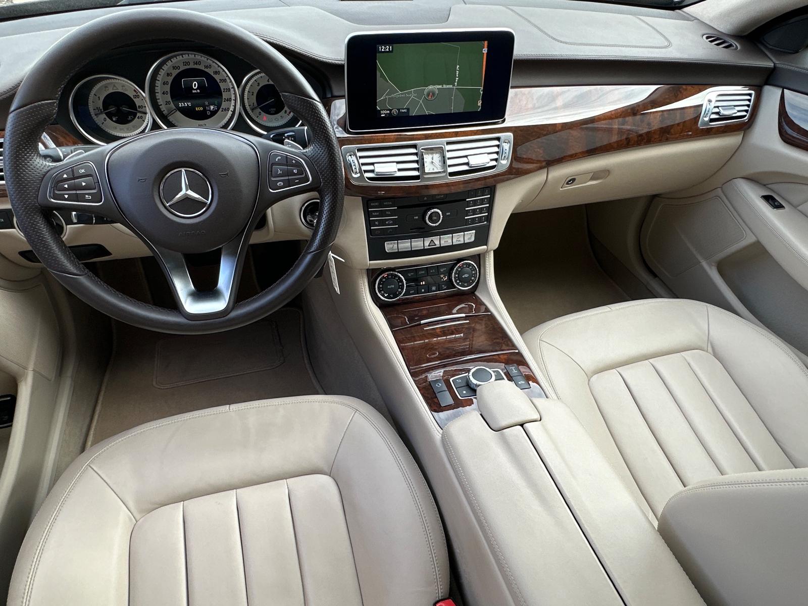 Mercedes-Benz CLS 400 4MATIC NAV+LED+SHZ+GLASDA+AIRMATIC+PP