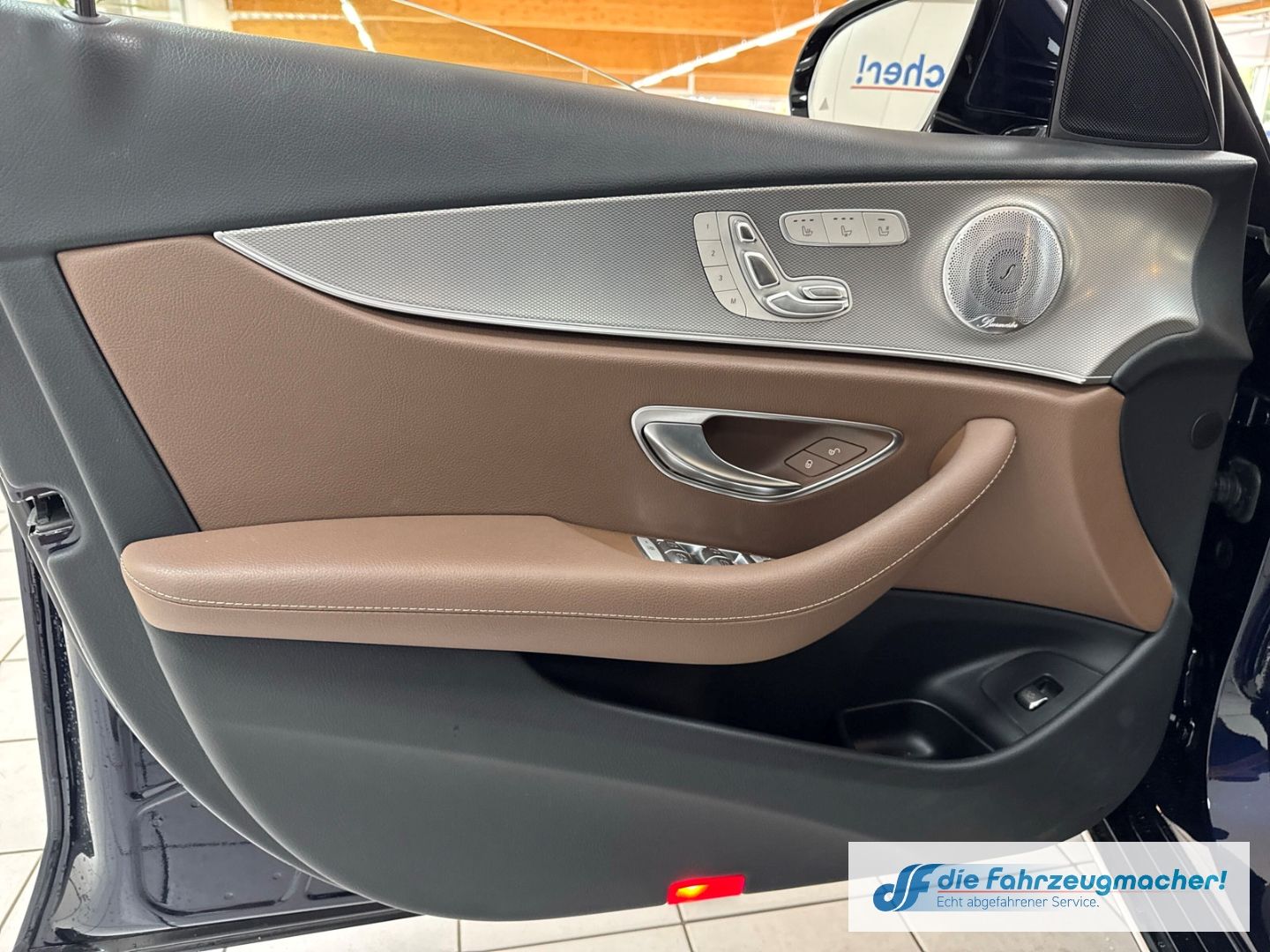 Fahrzeugabbildung Mercedes-Benz E 400 4Matic EU6d-T Luftfederung AD Niveau Navi