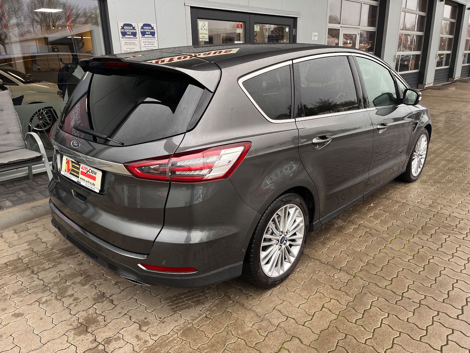 Fahrzeugabbildung Ford S-Max S-MAX Titanium