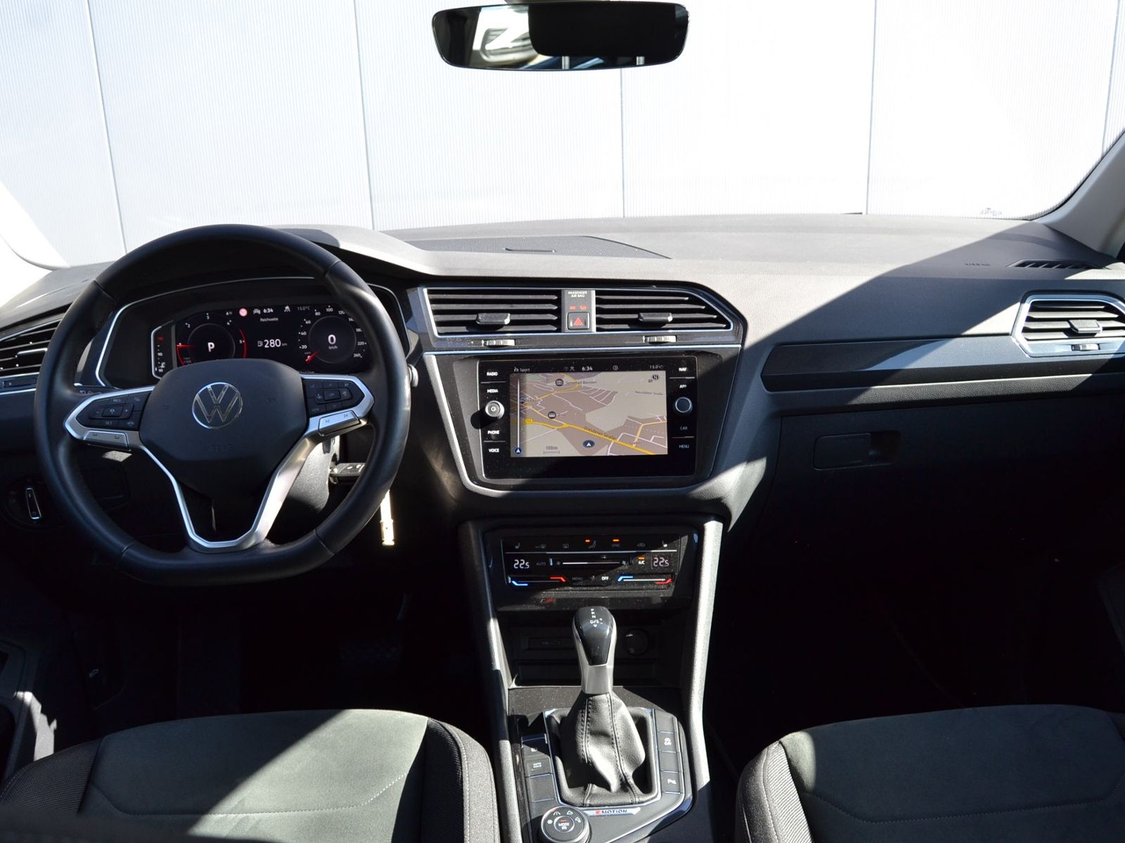 Tiguan 2.0 TDI 4Motion DSG Elegance AHK/MATRIX/1