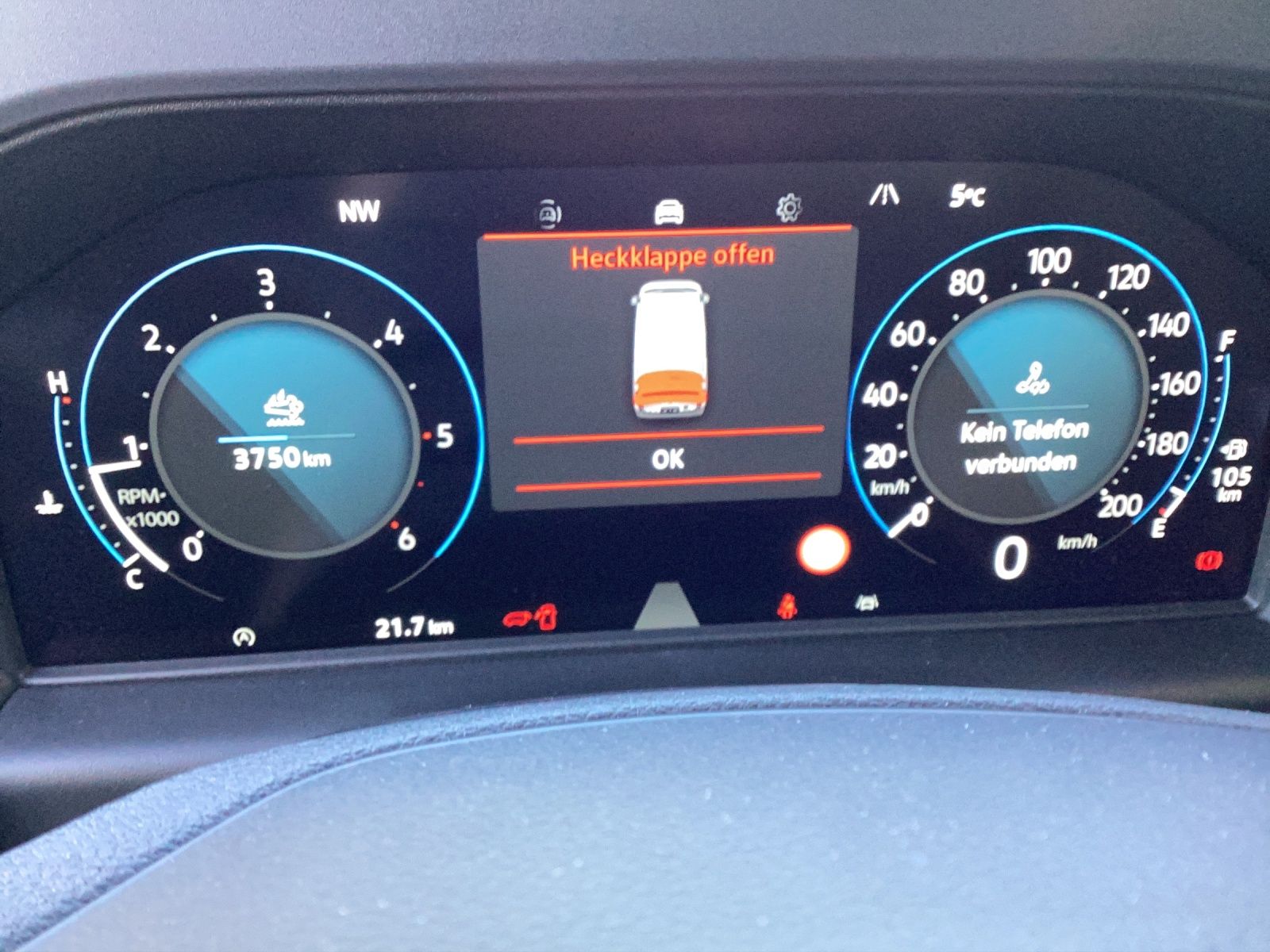 Fahrzeugabbildung Volkswagen T7 Transporter TDI Kasten AHK LaneAssist RearVie