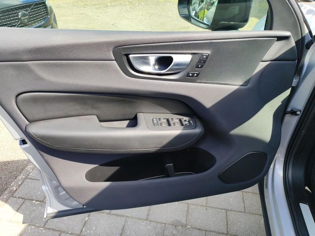 VOLVO XC 60 (Bild 15 von Array)
