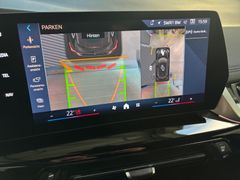 Fahrzeugabbildung BMW 218i Active Tourer M Sport -- AHK/HeadUp/Innovat