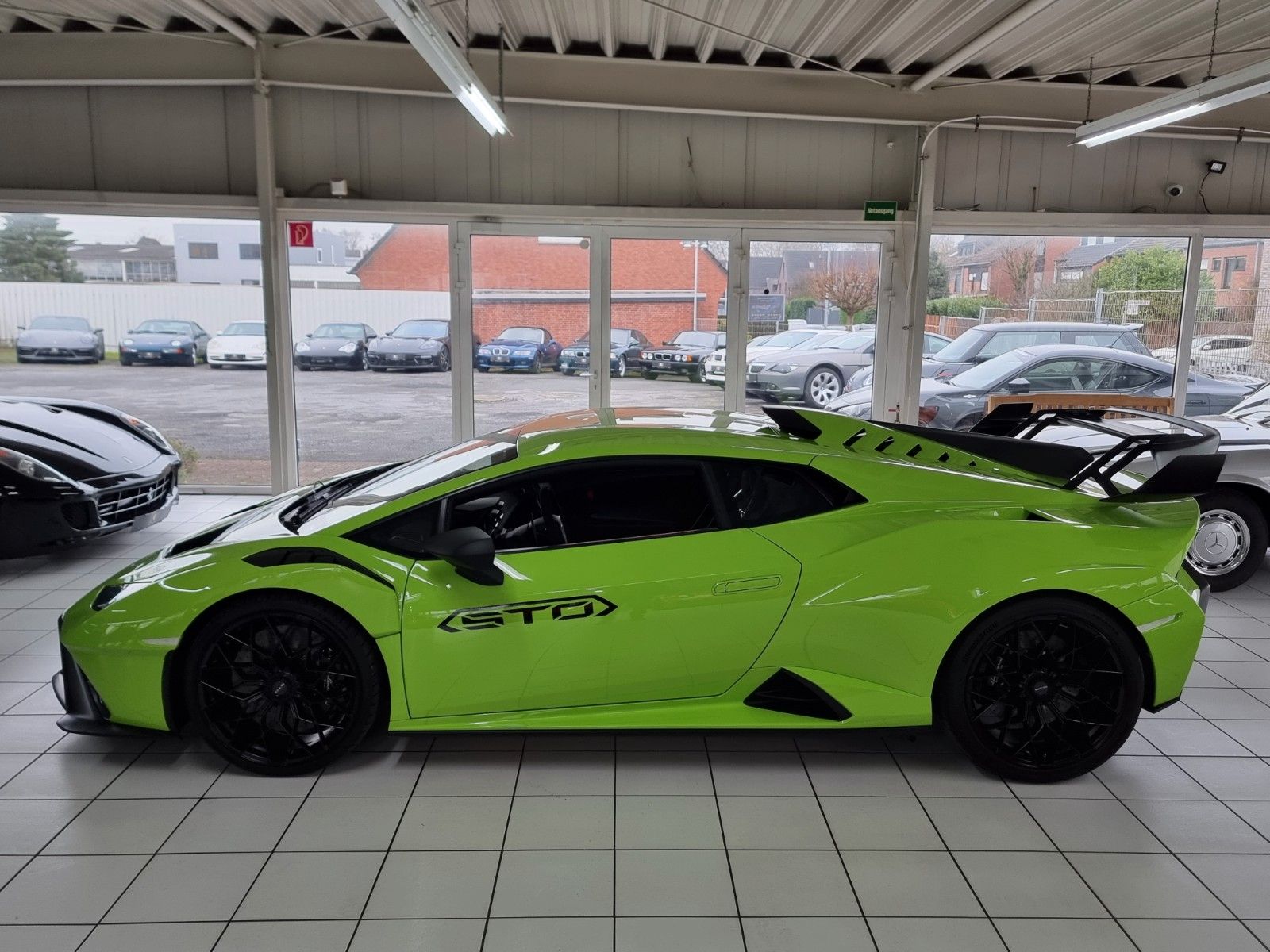 Fahrzeugabbildung Lamborghini Huracán STO/1.Hd/BRD/Lift/Temp/Kamera