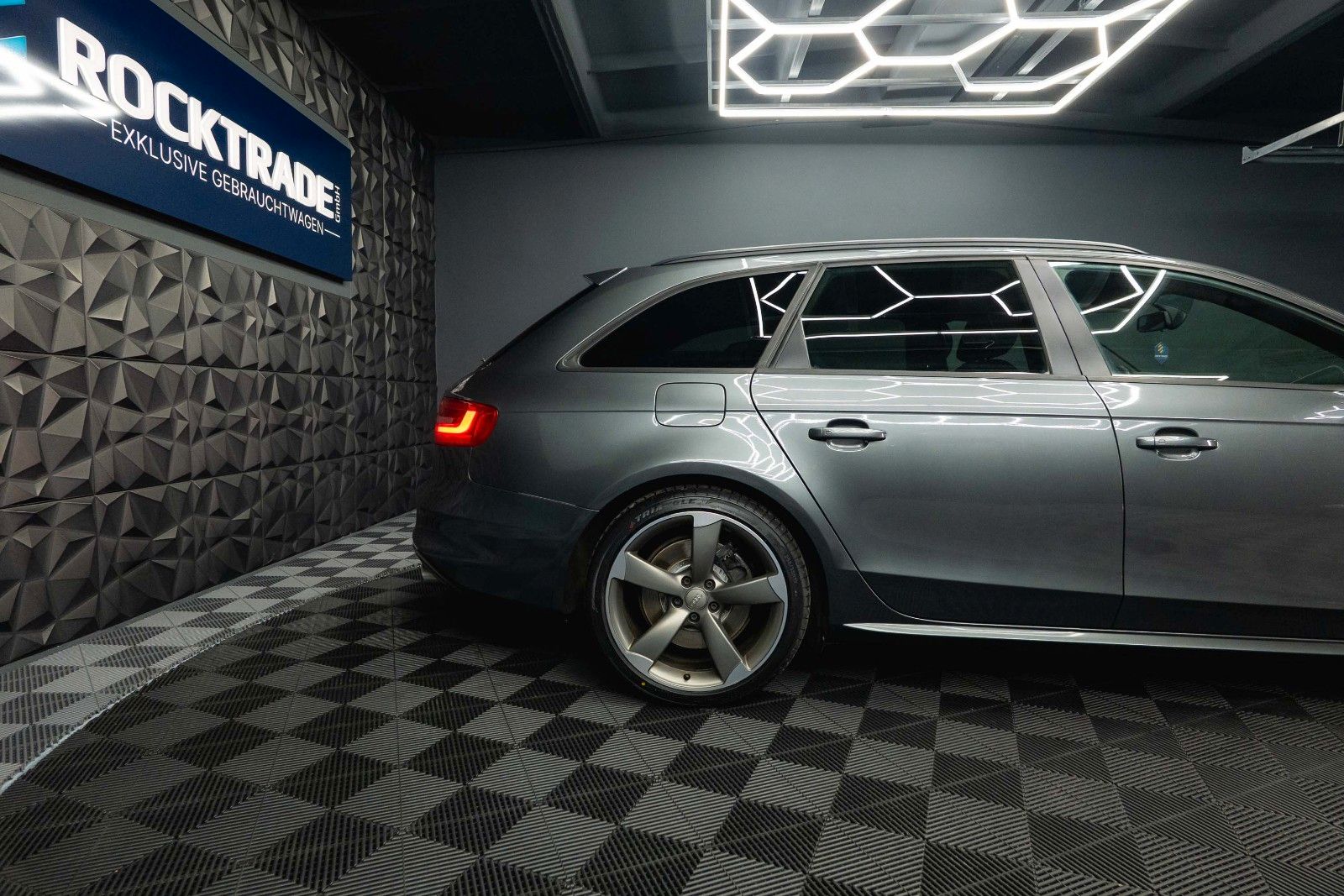 Fahrzeugabbildung Audi S4 Avant 3.0 TFSI quattro | Top Zustand | LED