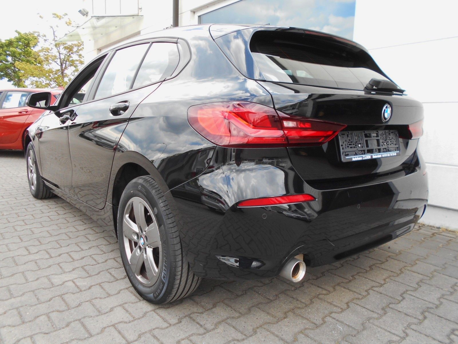 BMW 118iA 29`KM -NAVI-LED-HIFI-SITZHEIZUNG-CARPLAY- foto 3