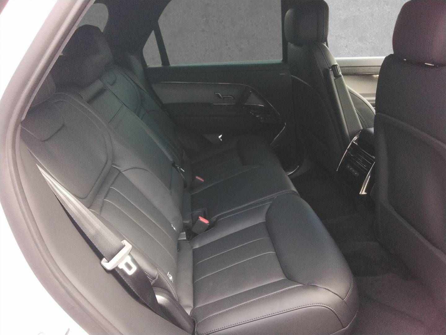 Fahrzeugabbildung Land Rover Range Rover Sport D250 SE
