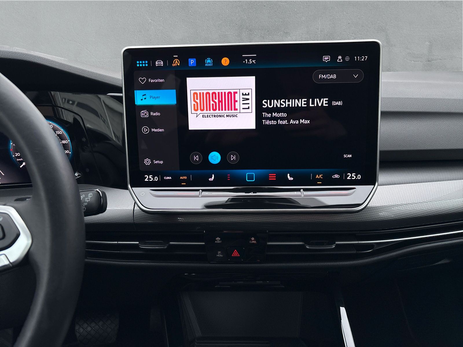 Fahrzeugabbildung Volkswagen Golf 1.5 eTSI Style AHK HuD ACC Kamera Memory