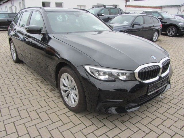 BMW 320d Touring Advantage Automatik