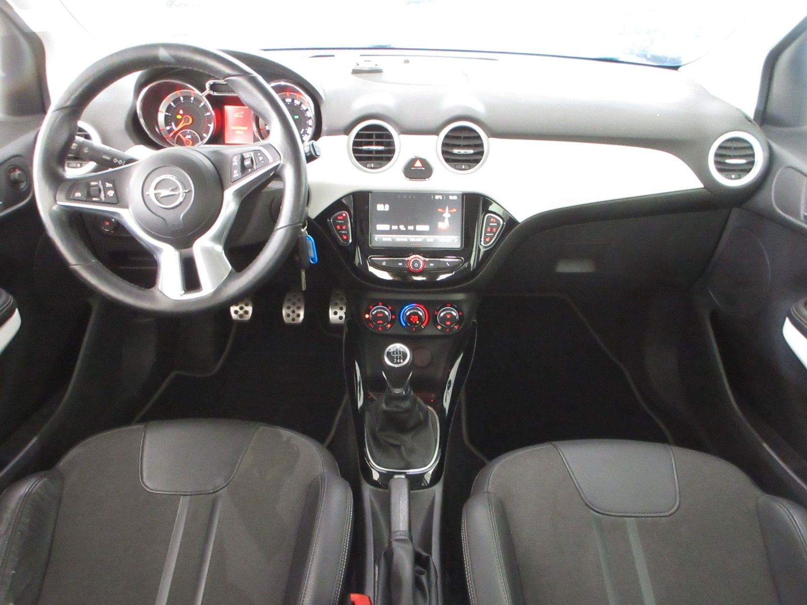 Fahrzeugabbildung Opel Adam Slam 1.0T SHZ/LHZ/LED/ALU17"