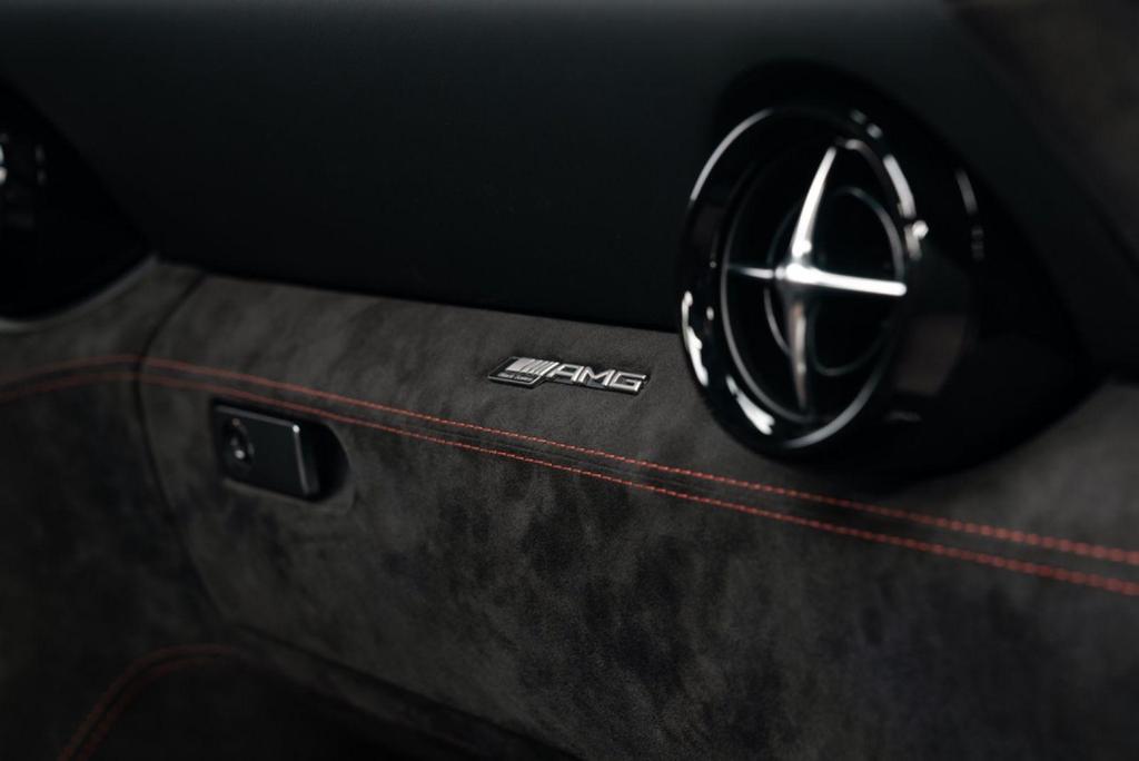 Mercedes-Benz SLS AMG