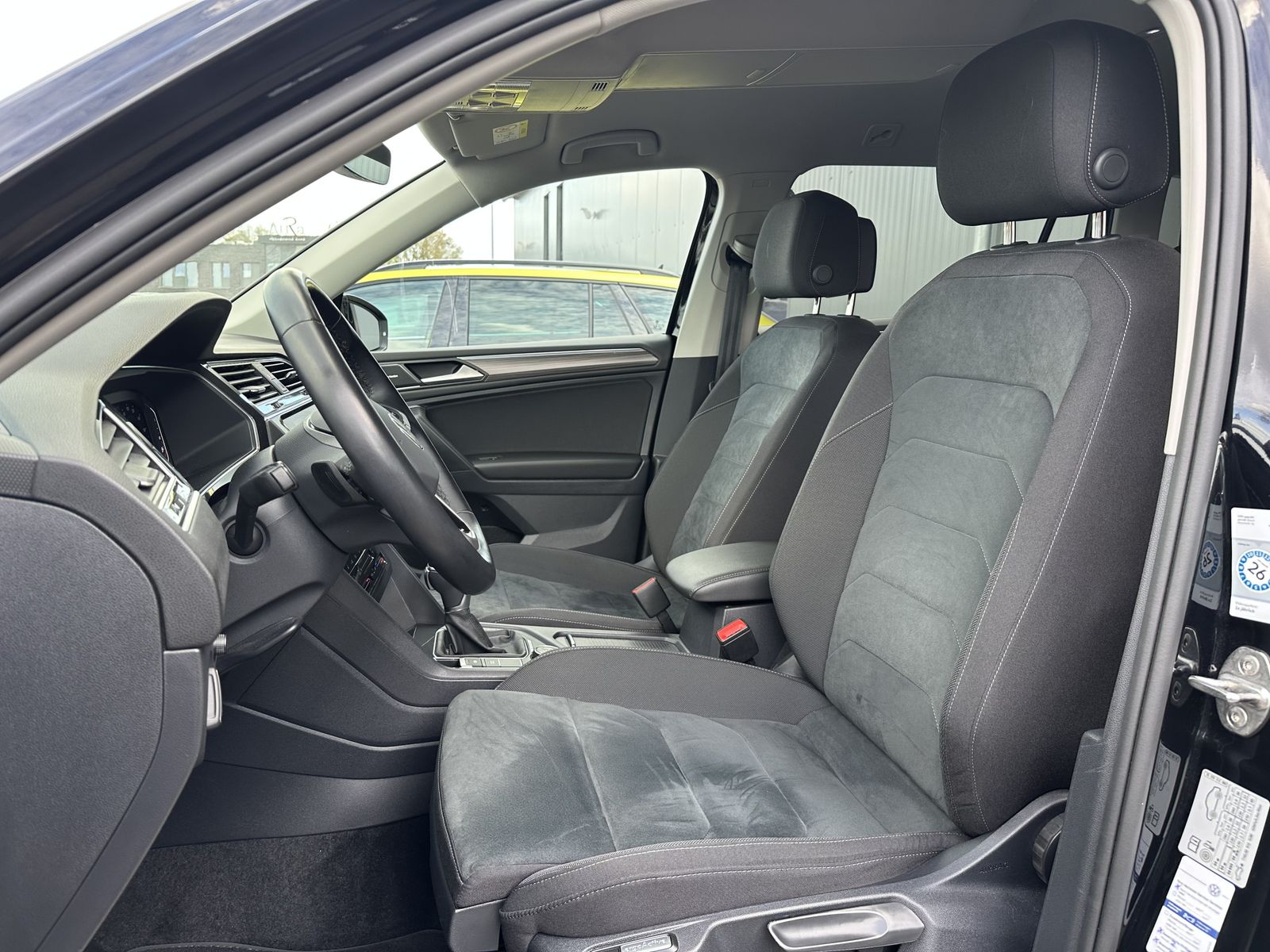 Fahrzeugabbildung Volkswagen Tiguan Allspace 4M Elegance NAV+IQ-LIGHT+KAM+H&K