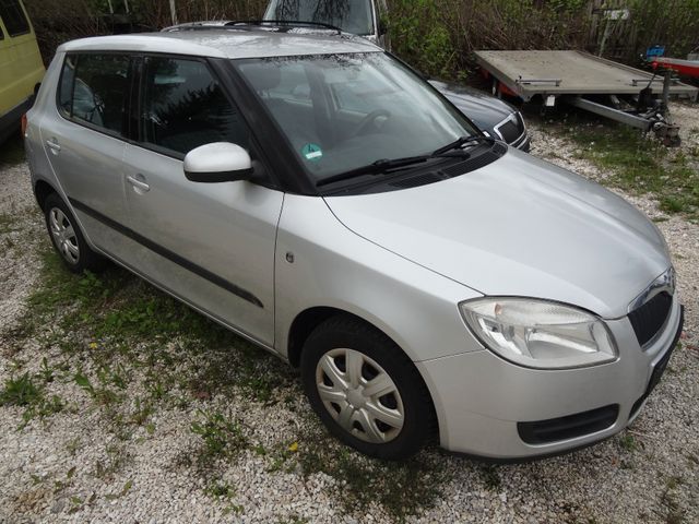 Fahrzeugabbildung Skoda Fabia Ambiente/Klima/SitzH/