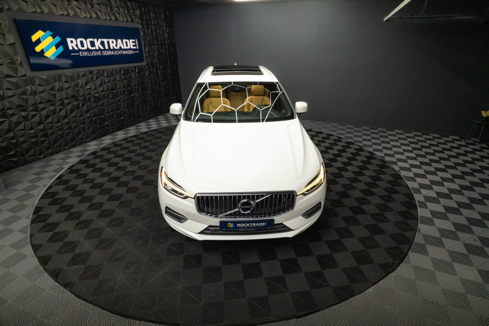 Fahrzeugabbildung Volvo XC60 T5 Inscription AWD | ACC | Pano | H&K | LED