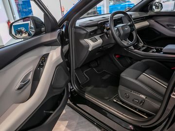 Ford Capri 210kW RWD Kamera Navi Stauassistent LED