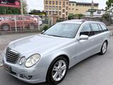 Mercedes-Benz E 220 CDI T AVANTGARDE +T-LEDER*BI-XENON*S-DACH+ - gebrauchte Mercedes-Benz E 220 aus dem Jahr 2007