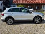 Volkswagen Tiguan 2.0 TDI SCR 176kW DSG 4MOTION Highlin... - VW Tiguan Gebrauchtwagen in Augsburg