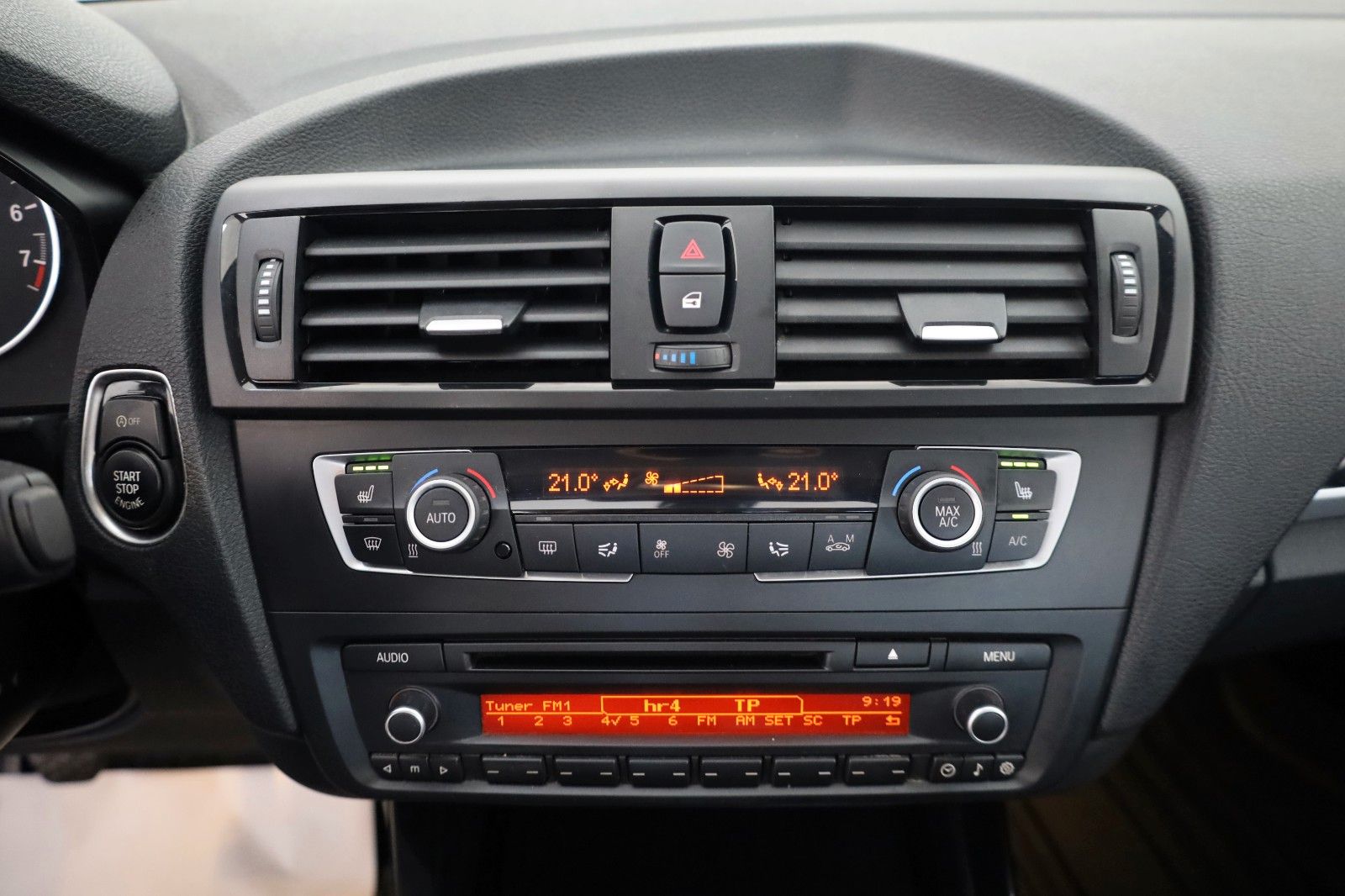 Fahrzeugabbildung BMW 116i Lim. 5-trg.  Urban Line SH,PDC,Allwetter