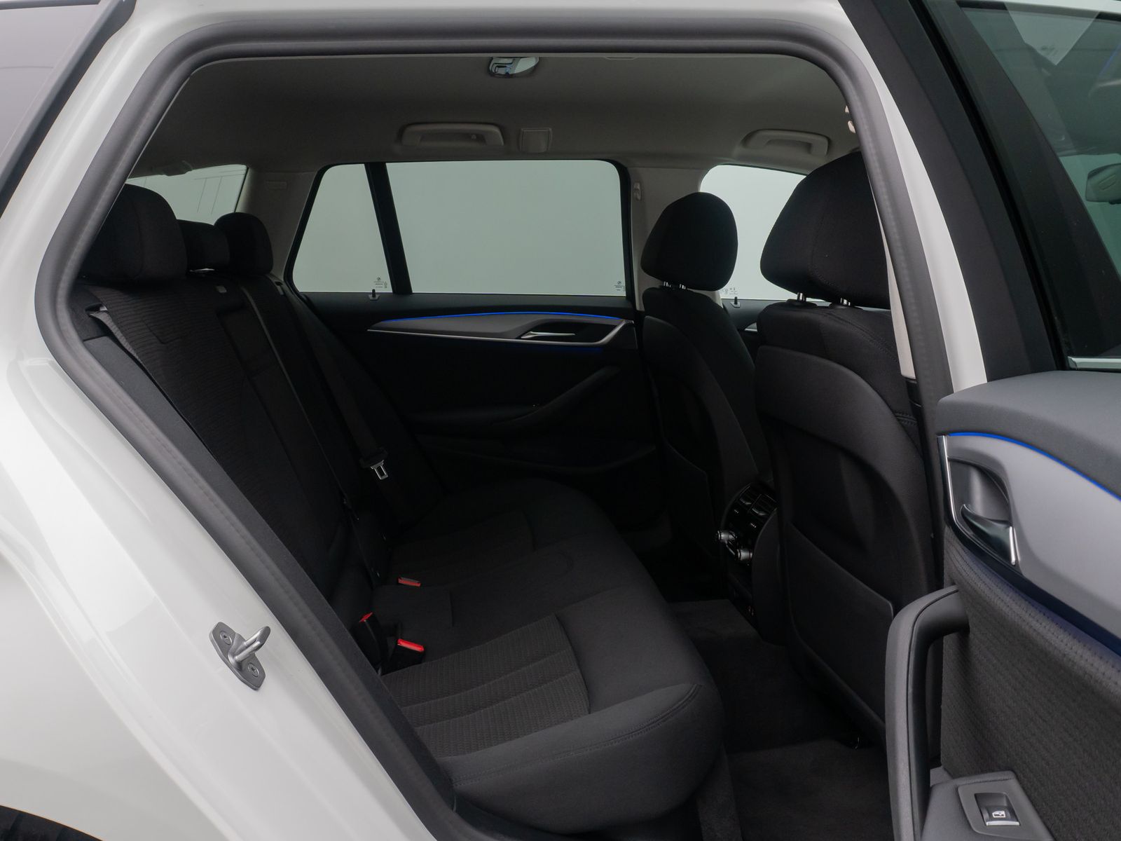 Fahrzeugabbildung BMW 530d xD ACC 360°Memory DAB DisplKey AHK Standhz