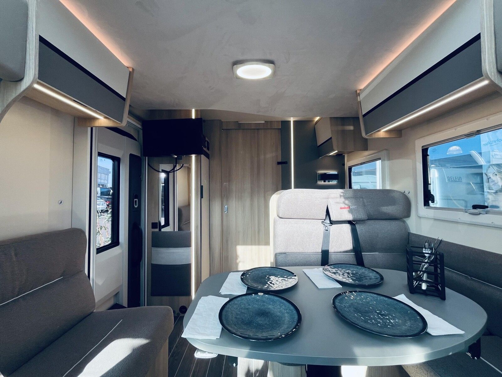 Fahrzeugabbildung NobelART T 6000 Ford