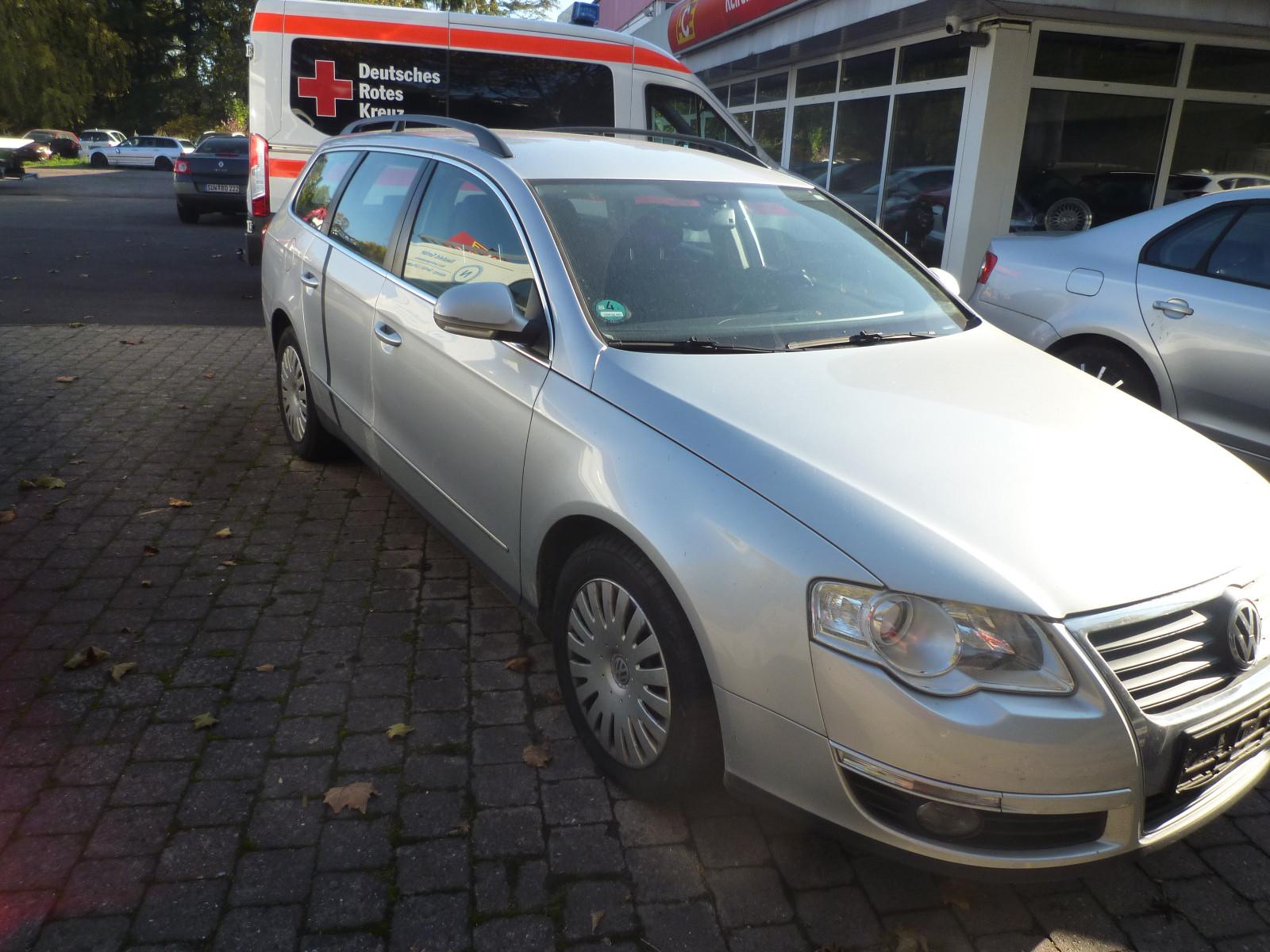 Volkswagen Passat 2009 — вигляд ззаду