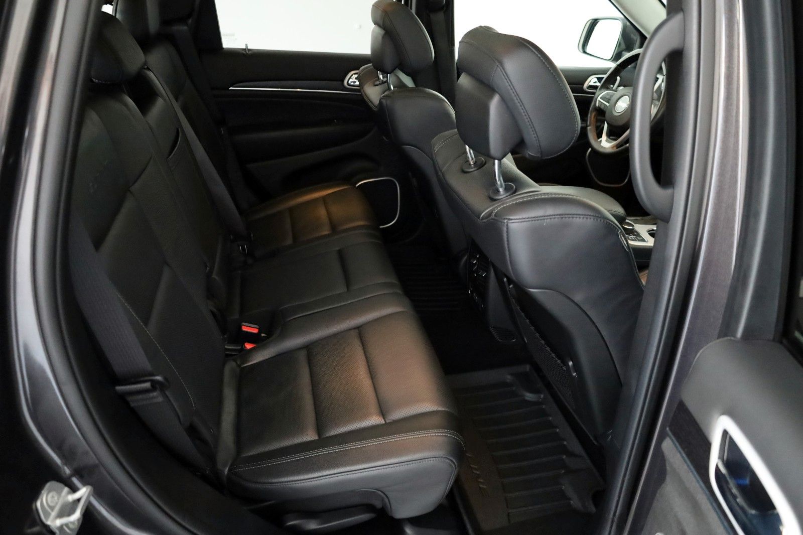 Fahrzeugabbildung Jeep Grand Cherokee 3.0CRD Summit Leder,Navi,Panorama