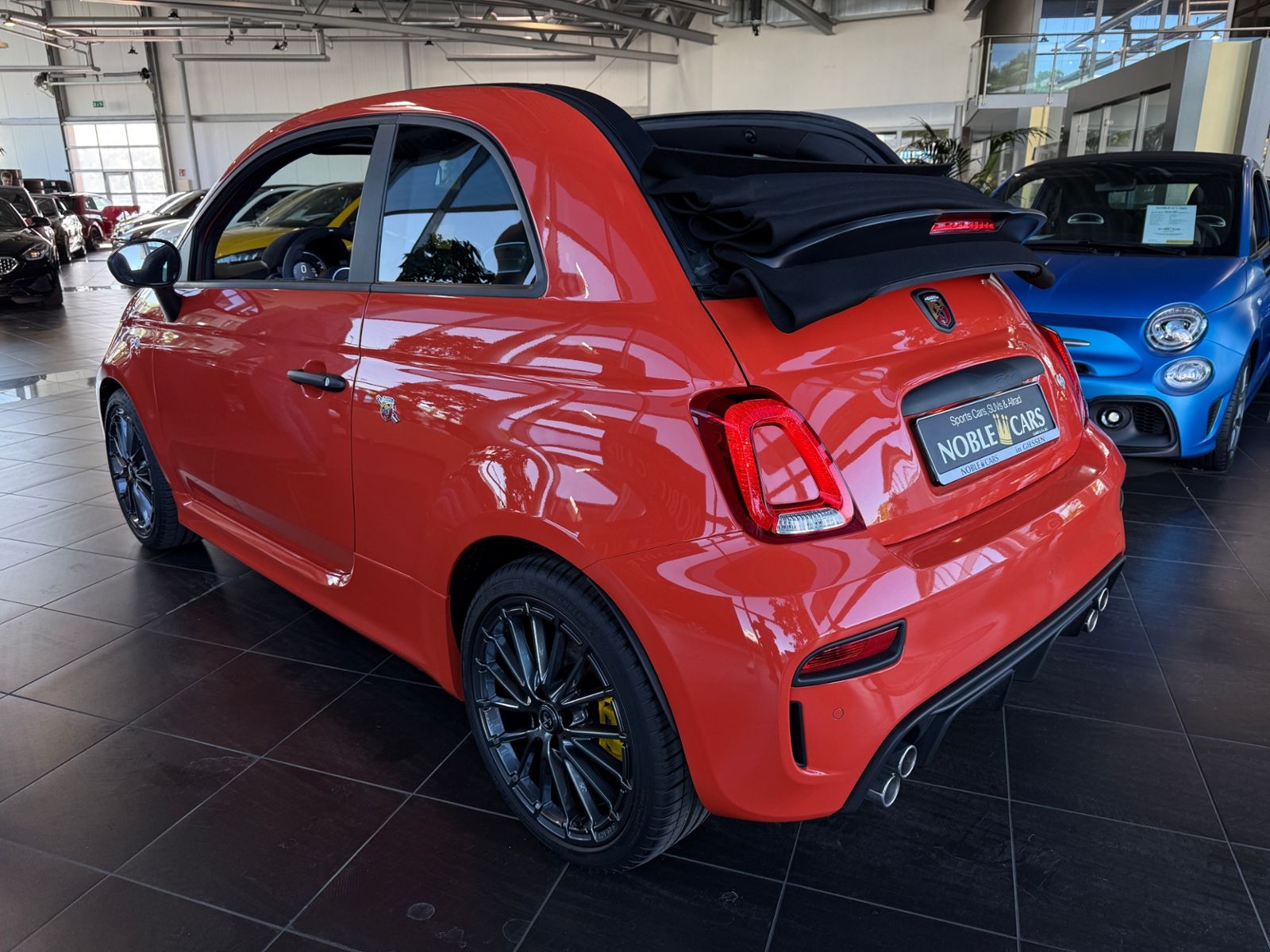 Fahrzeugabbildung Abarth 695C Aut. CarPlay ALU