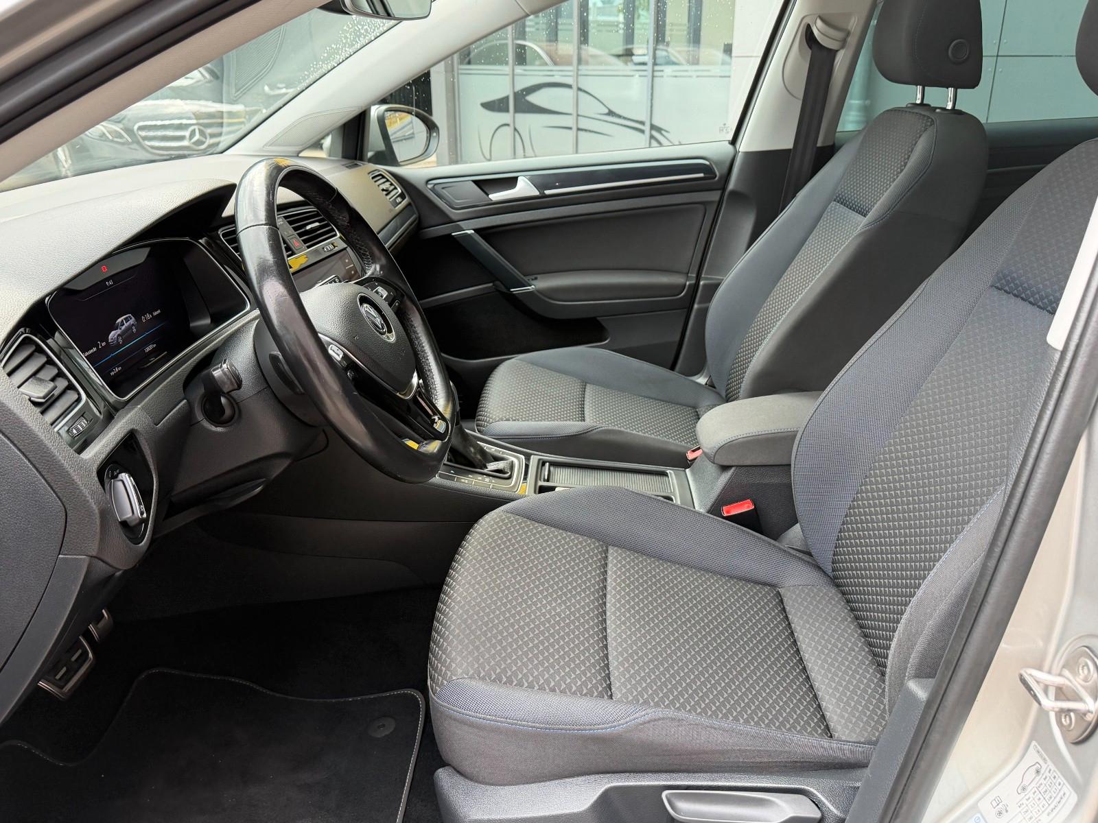 Volkswagen Golf VII United DIGITALTACHO/NAVI/SHZ/TEMPOMAT*, миниатюра 13