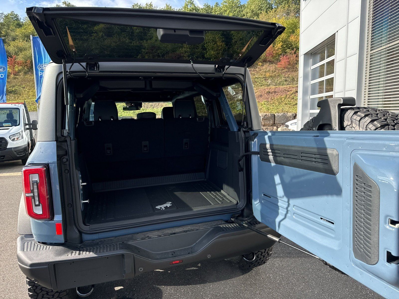 Fahrzeugabbildung Ford Bronco Badlands e-4WD #360-Grad-Kamera