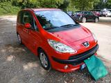 Peugeot 1007 Premium 110 2-Tronic Premium - Peugeot 1007: Tronic