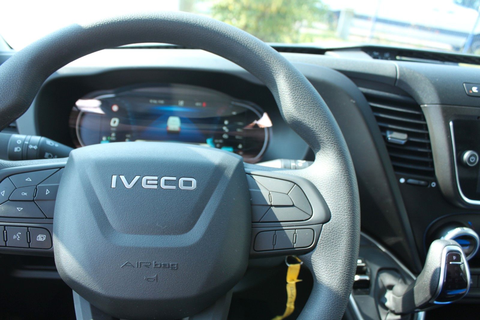 Fahrzeugabbildung Iveco Daily 35 S 16 A8 V NEW MODEL '24