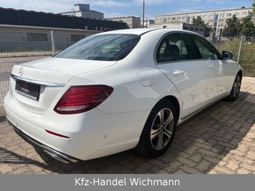 Mercedes E 200 - 4