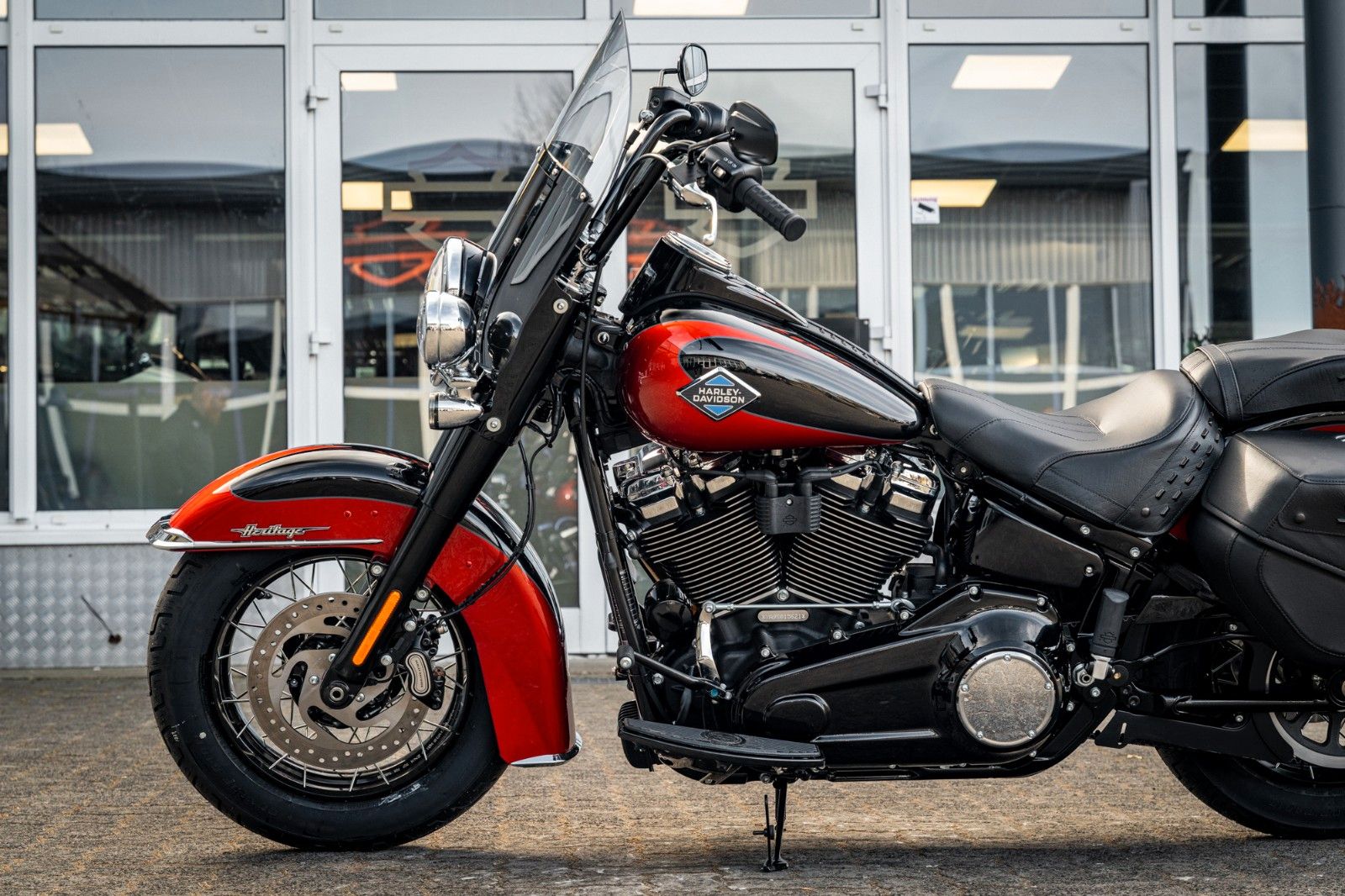 Fahrzeugabbildung Harley-Davidson HERITAGE CLASSIC FLHC 117 MY25 - Kurzfristig ver