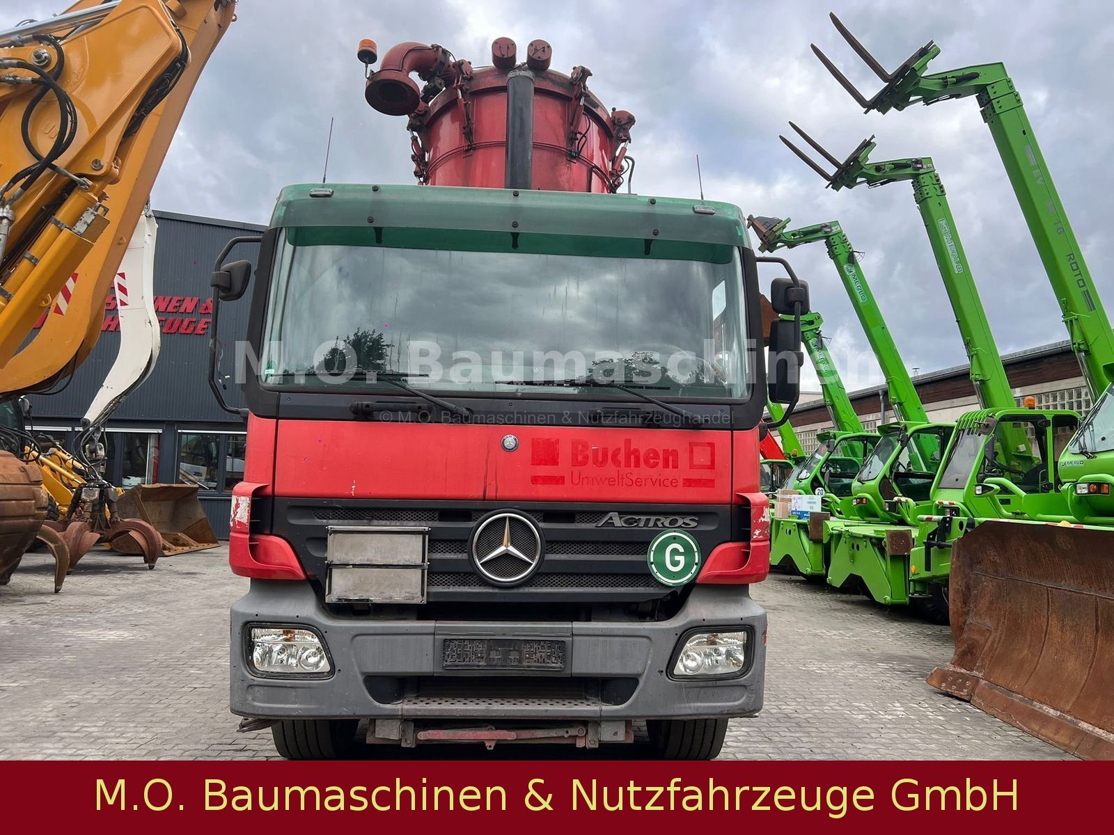 Fahrzeugabbildung Mercedes-Benz Mercedes Actros 4141 / Trockensauger /ADR