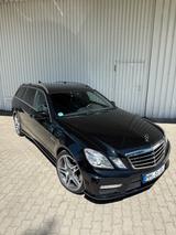 Mercedes-Benz E63 AMG T-Modell - Mercedes-Benz E 63 AMG aus 2011
