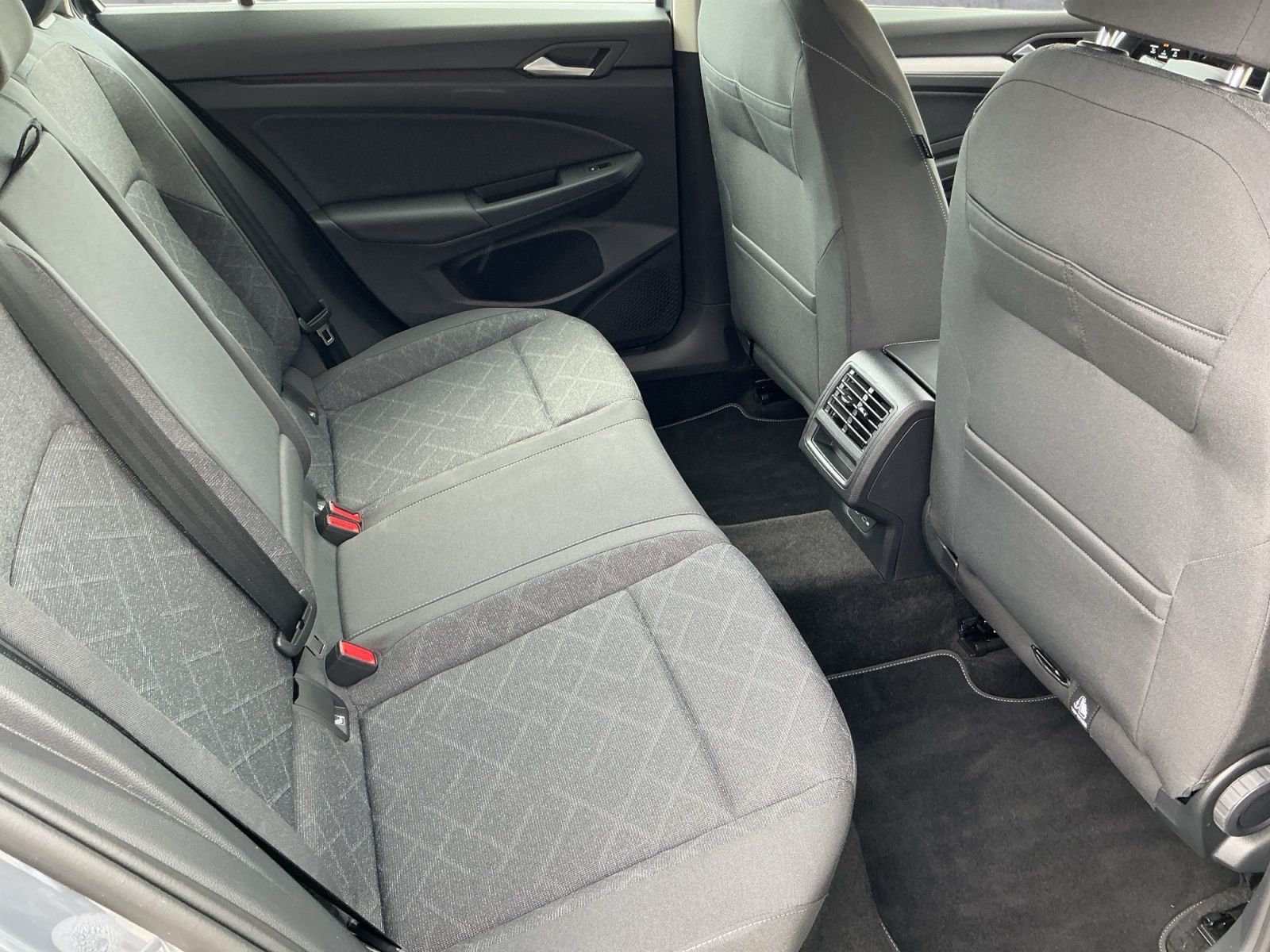 Volkswagen Golf - Bild 16