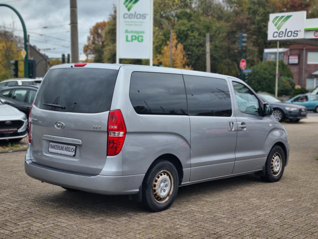 Hyundai H-1