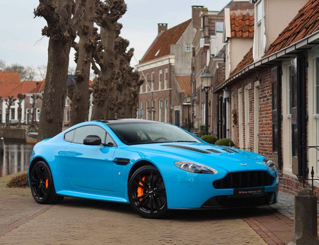 Aston Martin Vantage 6.0 V12*Manual*Collector!*B&O*Carbon*