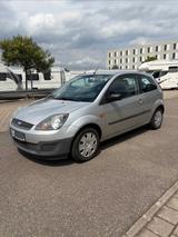 Ford Fiesta - TÜV neu - 1. Hand - fahrbereit 